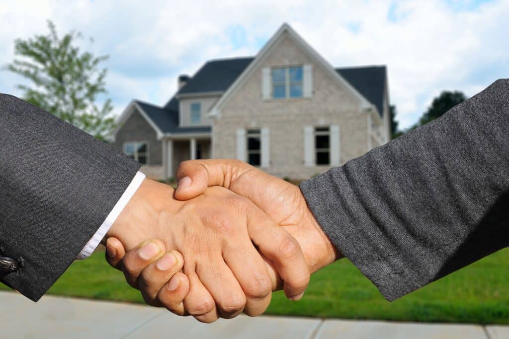 Having A Lawyer Handle Your Real Estate Transaction